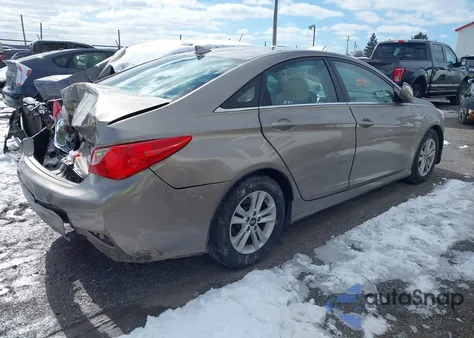 2014 Hyundai Sonata Gls z USA, uszkodzony, nr VIN 5NPEB4AC9EH837453